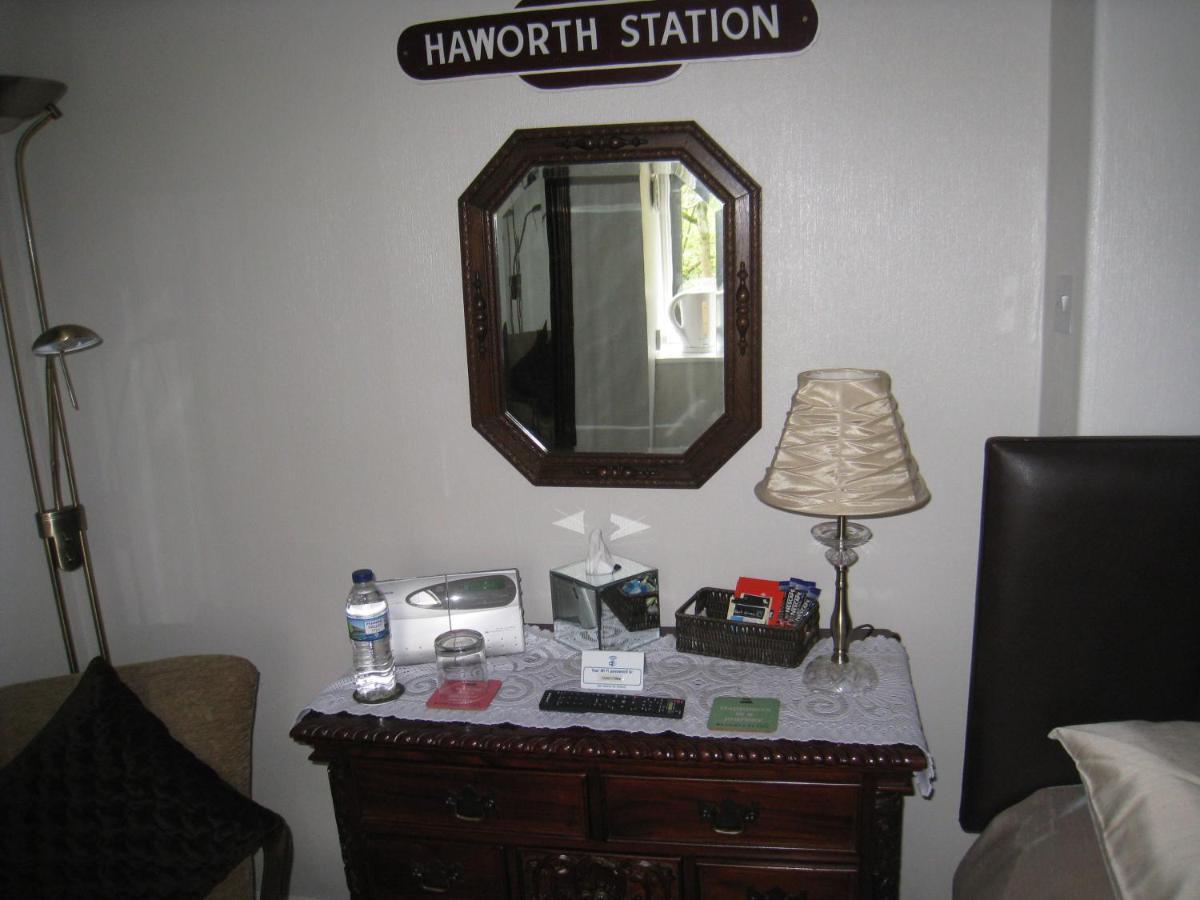 Rosebud Cottage Guest House ฮาเวิร์ท ภายนอก รูปภาพ