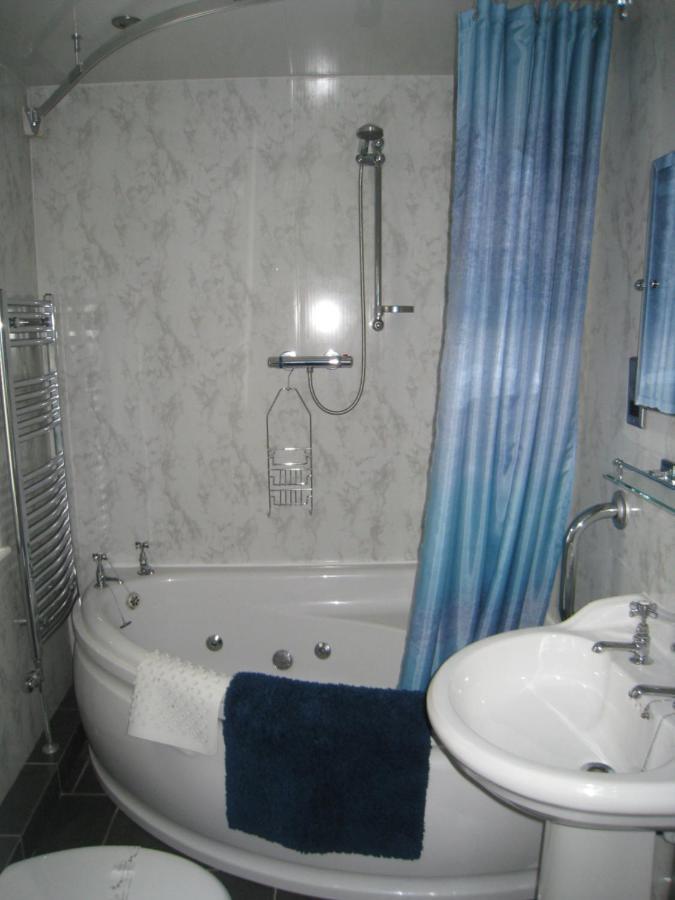 Rosebud Cottage Guest House ฮาเวิร์ท ภายนอก รูปภาพ