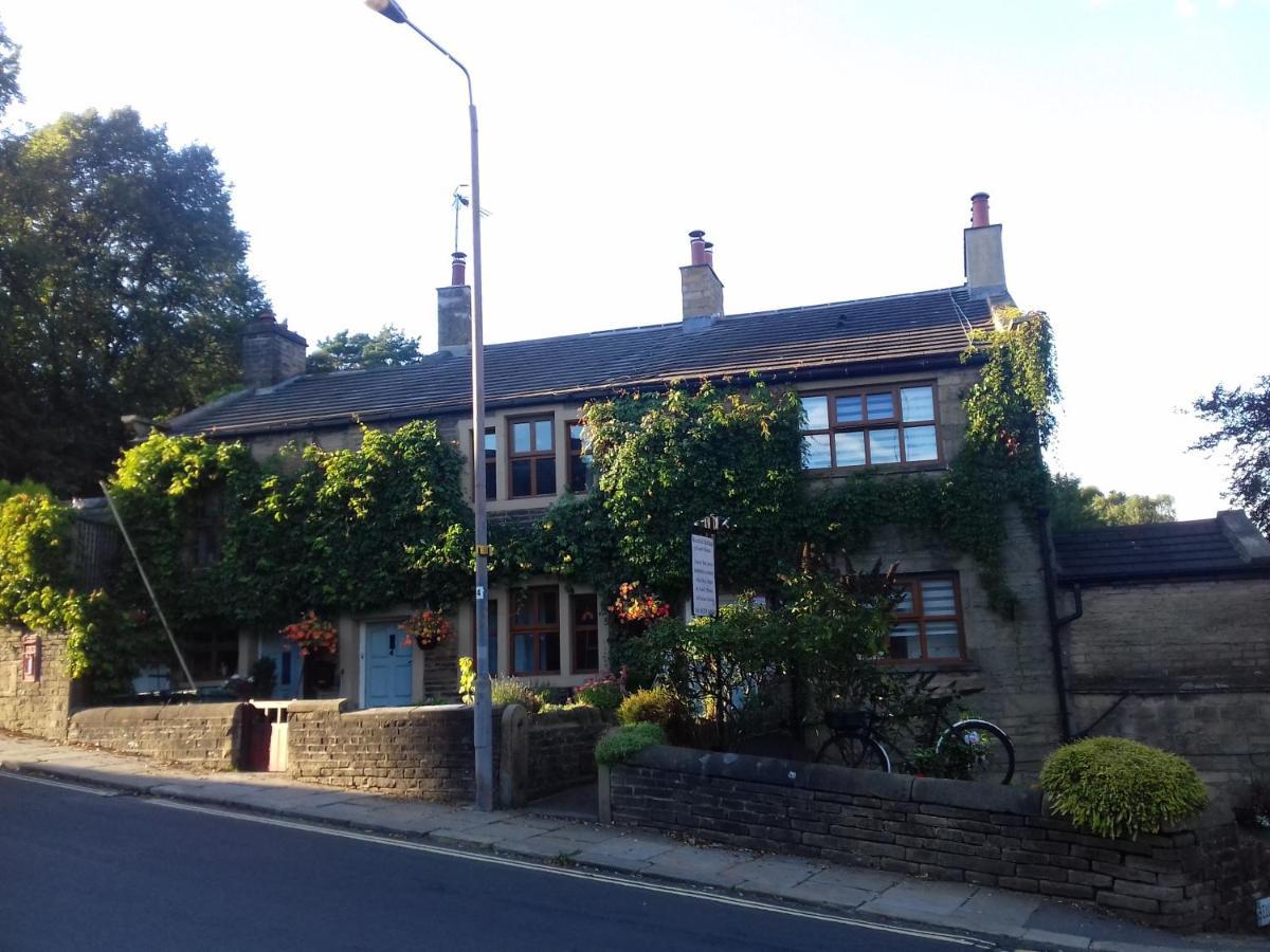 Rosebud Cottage Guest House ฮาเวิร์ท ภายนอก รูปภาพ