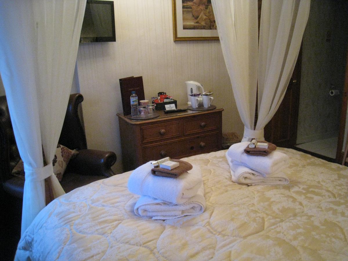 Rosebud Cottage Guest House ฮาเวิร์ท ภายนอก รูปภาพ